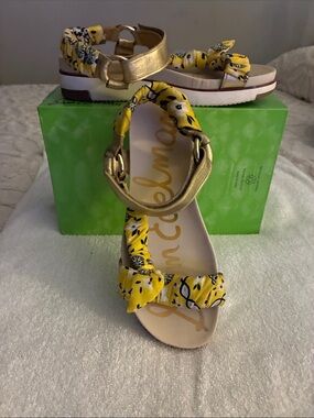 Sam Edelman Yellow Floral Knot Sandals with Gold Straps low wedge platform wedge